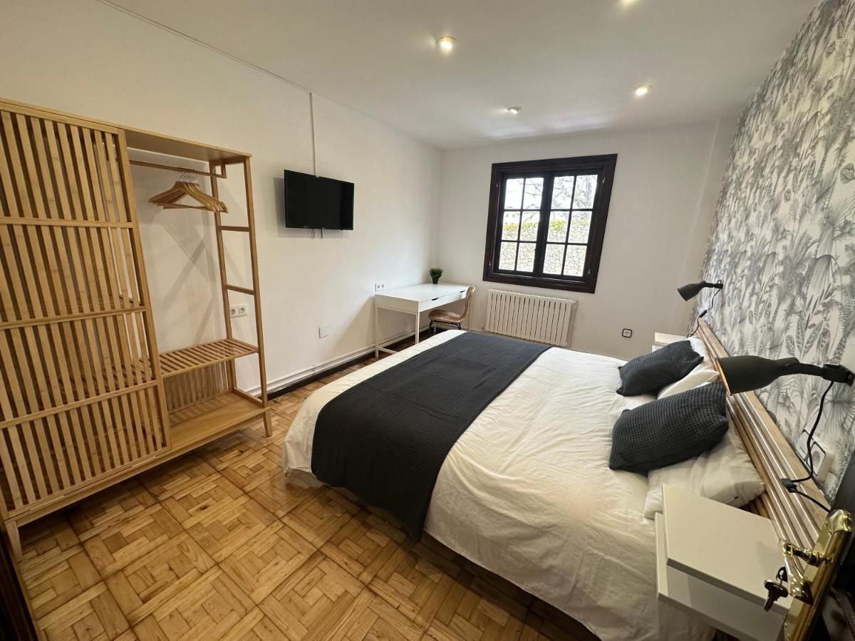 Apartamento Plaza Del Rey Apartment Santillana del Mar Bagian luar foto